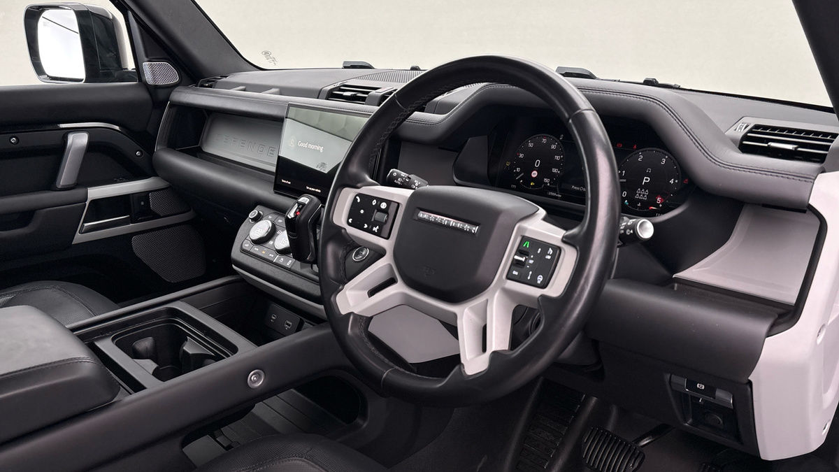 Used Land Rover Defender 130 2023 for sale - 78018082: Photo 5