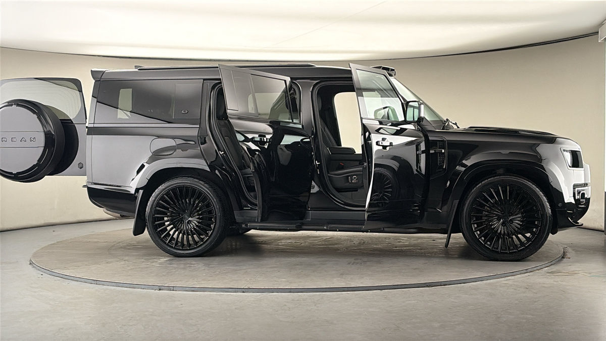 Used Land Rover Defender 130 2023 for sale - 78018082: Photo 60