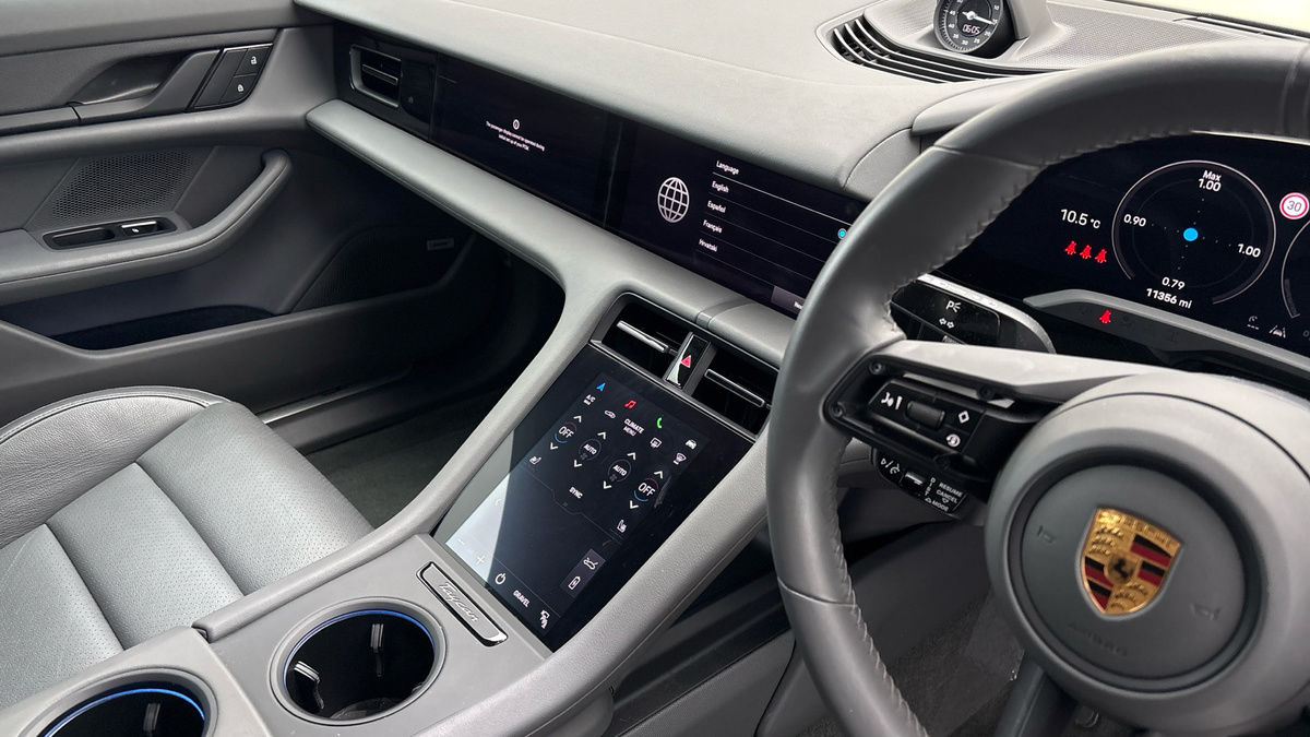 Used Porsche Taycan 2022 for sale - 78213254: Photo 19