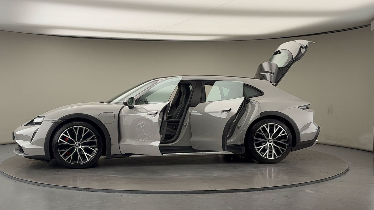 Used Porsche Taycan 2022 for sale - 78213254: Photo 50