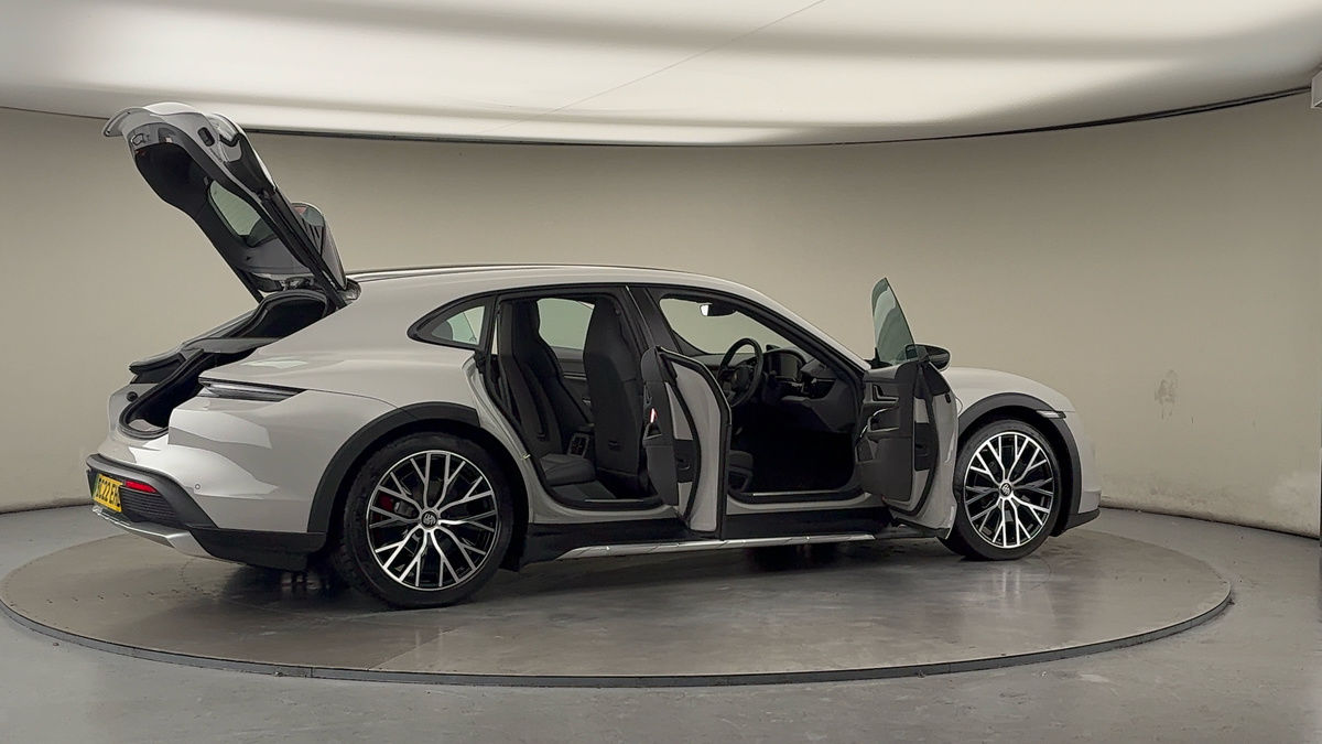 Used Porsche Taycan 2022 for sale - 78213254: Photo 60