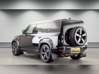 Used Land Rover Defender 110 2024 for sale - 78273056: Photo