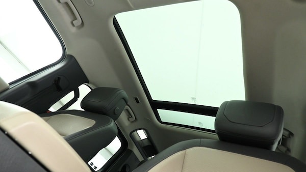 Used Land Rover Defender 110 2021 for sale - 74003954: Photo 2