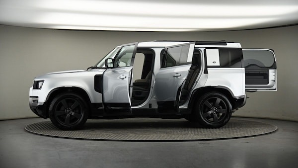 Used Land Rover Defender 110 2021 for sale - 74003954: Photo 50