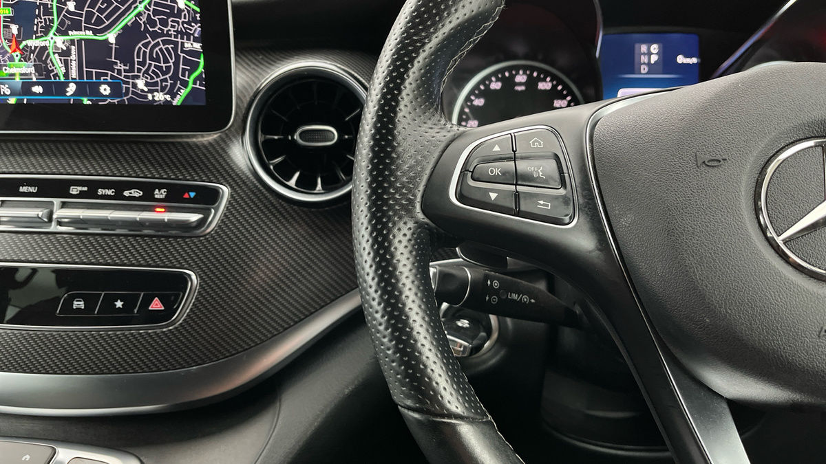 Used Mercedes-Benz V-Class 2023 for sale - 78213253: Photo 13