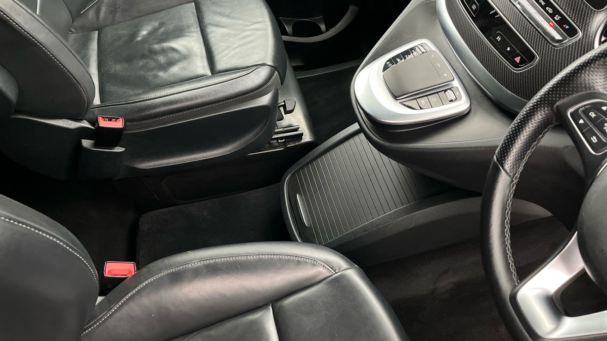 Used Mercedes-Benz V-Class 2023 for sale - 78213253: Photo 18