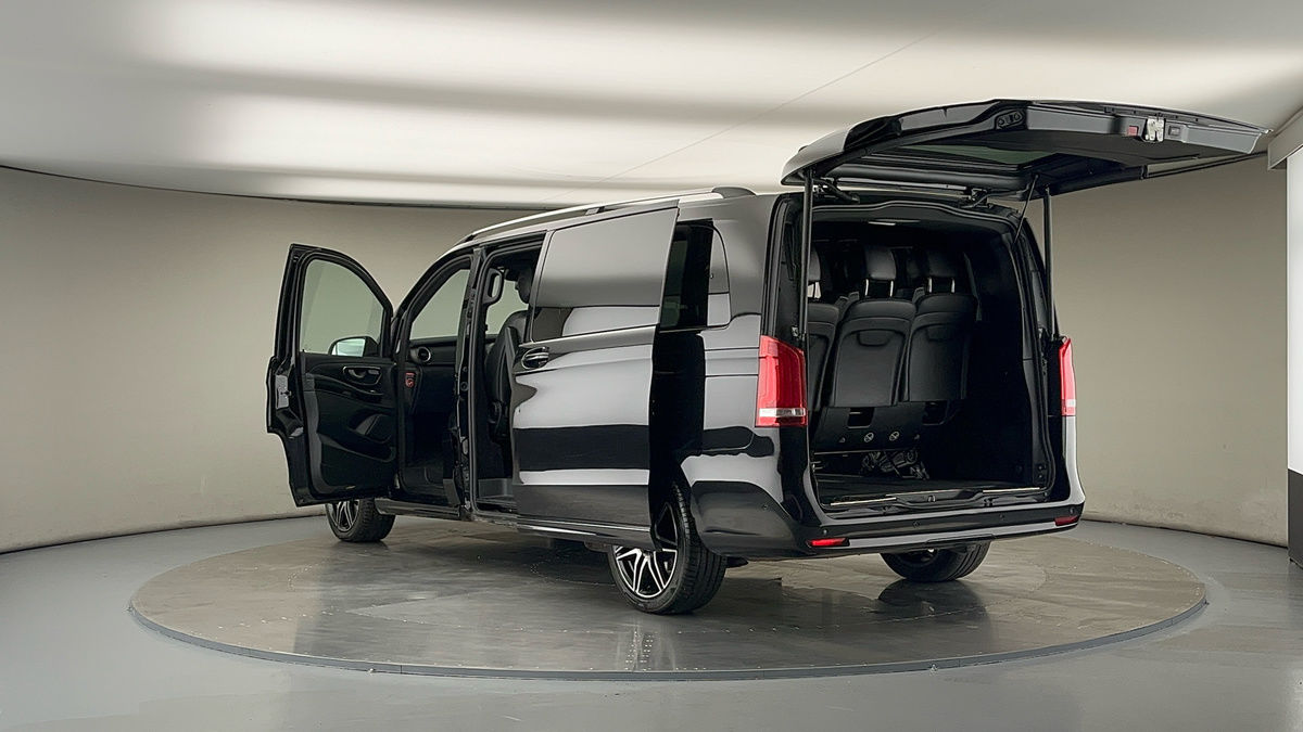 Used Mercedes-Benz V-Class 2023 for sale - 78213253: Photo 23