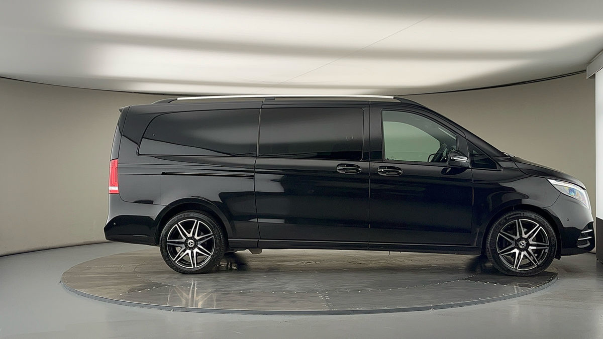 Used Mercedes-Benz V-Class 2023 for sale - 78213253: Photo 37