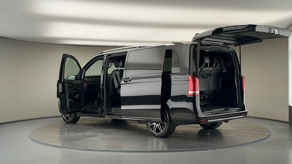 Used Mercedes-Benz V-Class 2023 for sale - 78213253: Photo 44