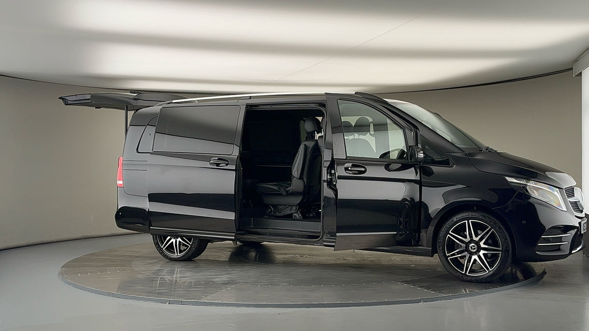 Used Mercedes-Benz V-Class 2023 for sale - 78213253: Photo 55