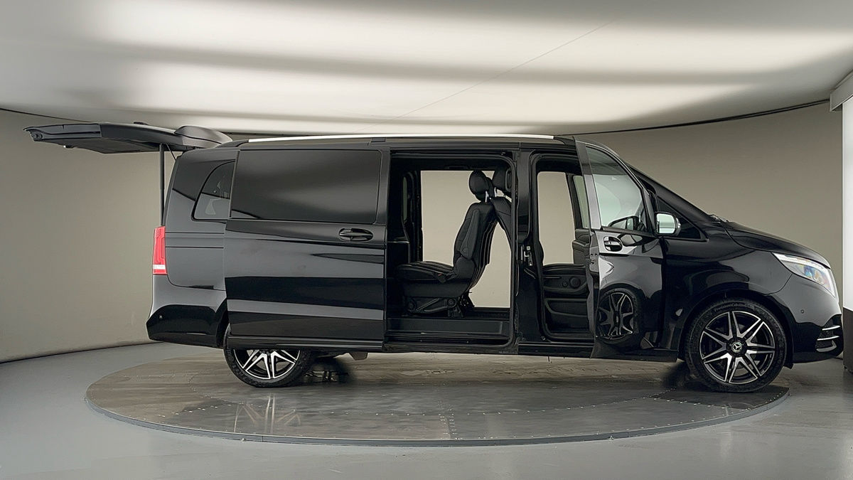 Used Mercedes-Benz V-Class 2023 for sale - 78213253: Photo 56