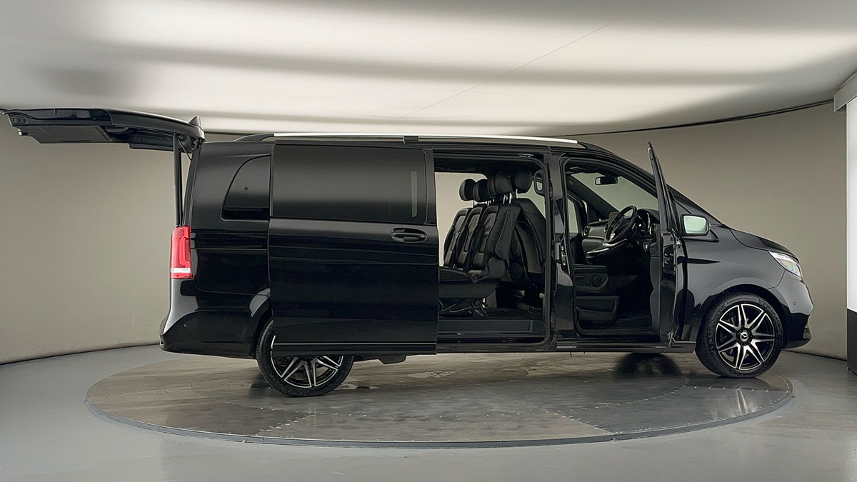 Used Mercedes-Benz V-Class 2023 for sale - 78213253: Photo 57