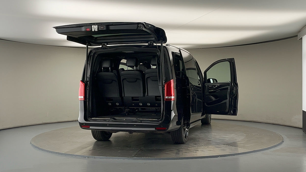 Used Mercedes-Benz V-Class 2023 for sale - 78213253: Photo 60