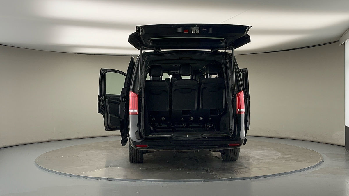 Used Mercedes-Benz V-Class 2023 for sale - 78213253: Photo 61