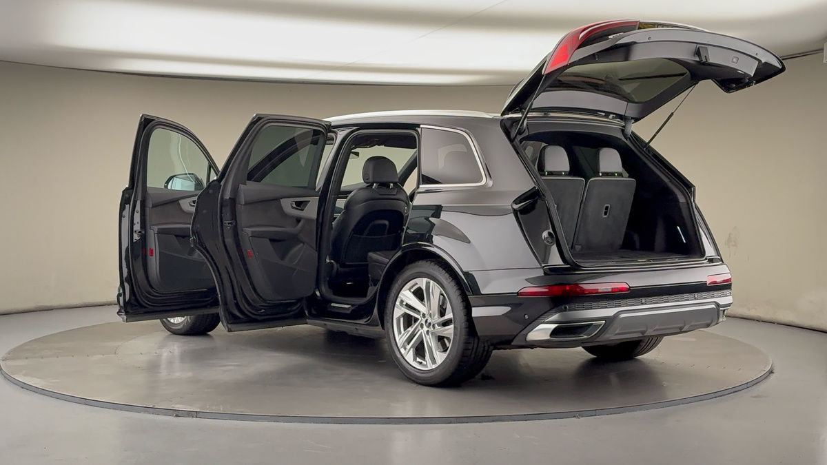 Used Audi Q7 2022 for sale - 76896703: Photo 43