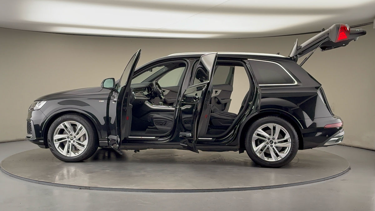 Used Audi Q7 2022 for sale - 76896703: Photo 46