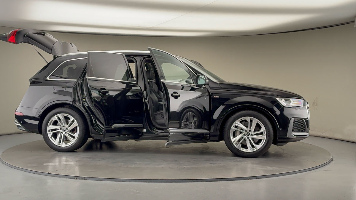 Used Audi Q7 2022 for sale - 76896703: Photo 55