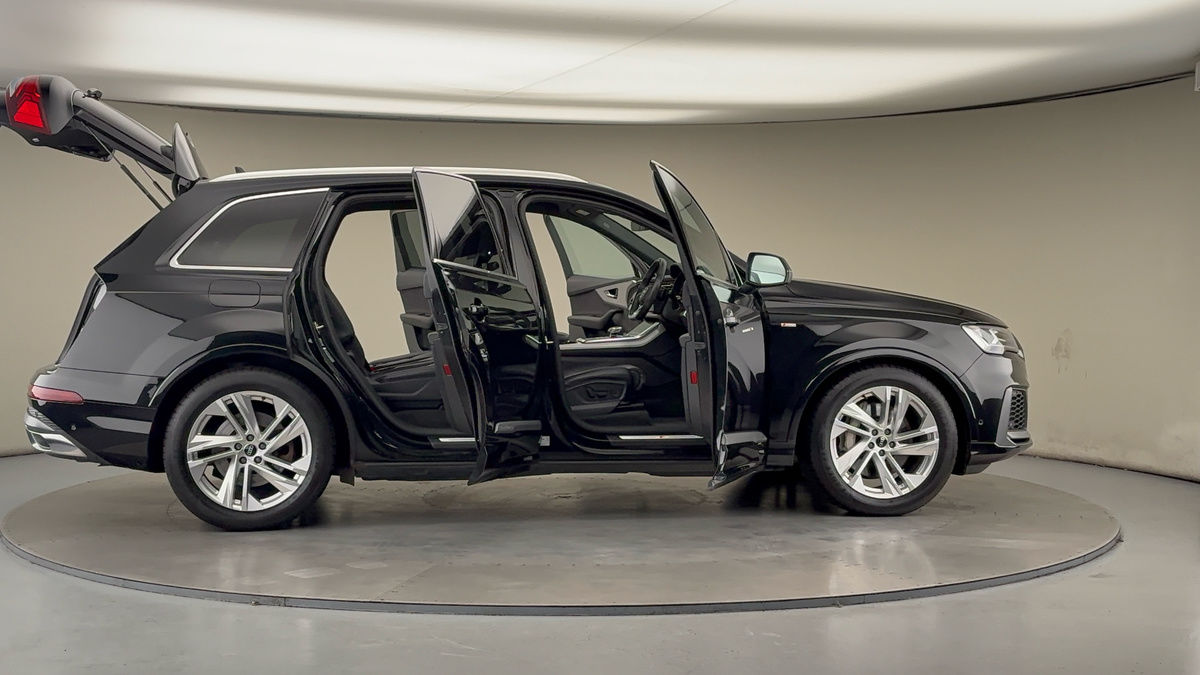 Used Audi Q7 2022 for sale - 76896703: Photo 56