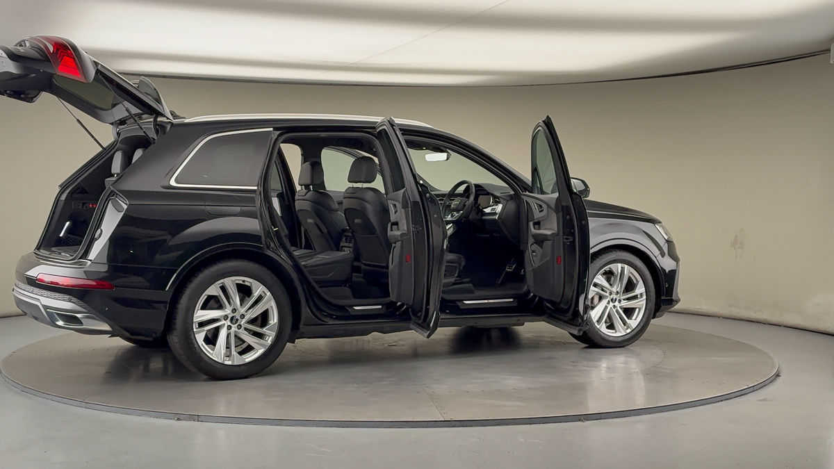 Used Audi Q7 2022 for sale - 76896703: Photo 57