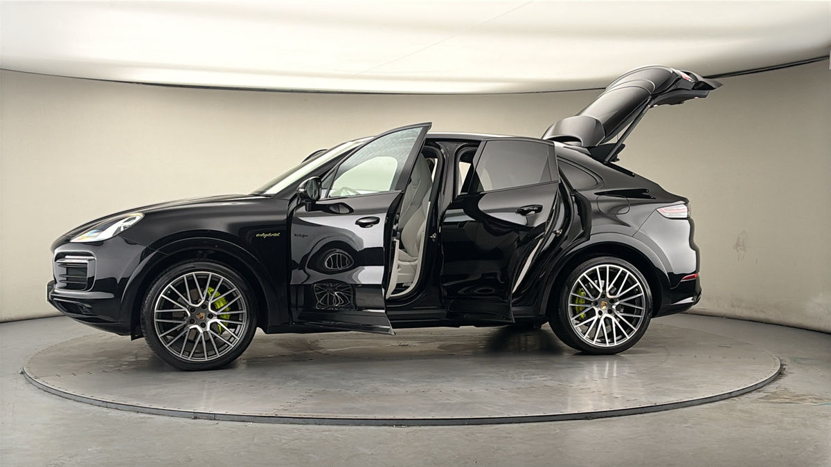 Used Porsche Cayenne 2022 for sale - 78182393: Photo 48