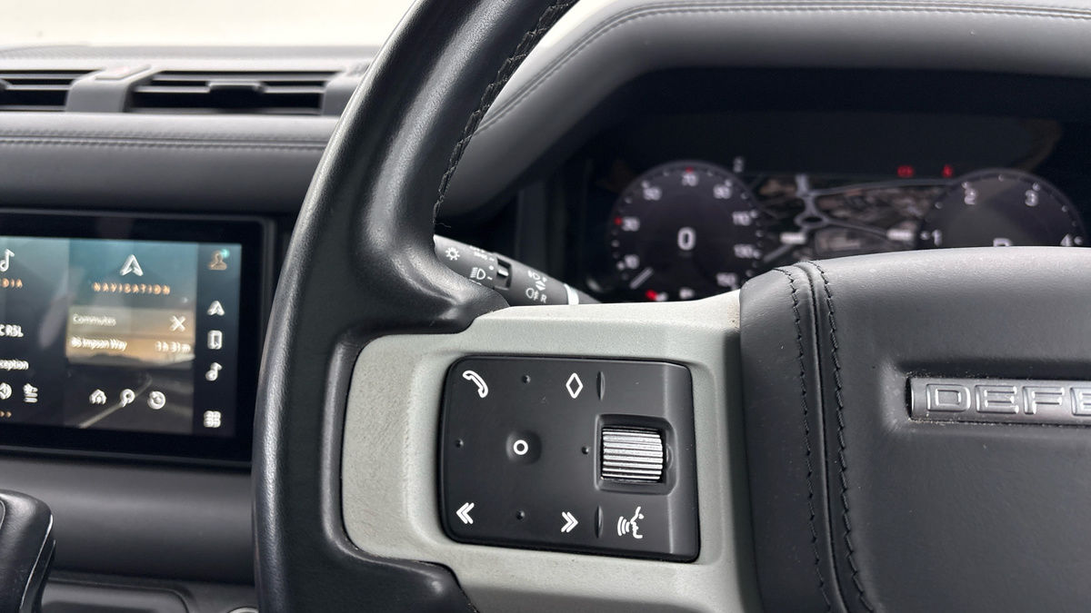 Used Land Rover Defender 2023 for sale - 78168174: Photo 13