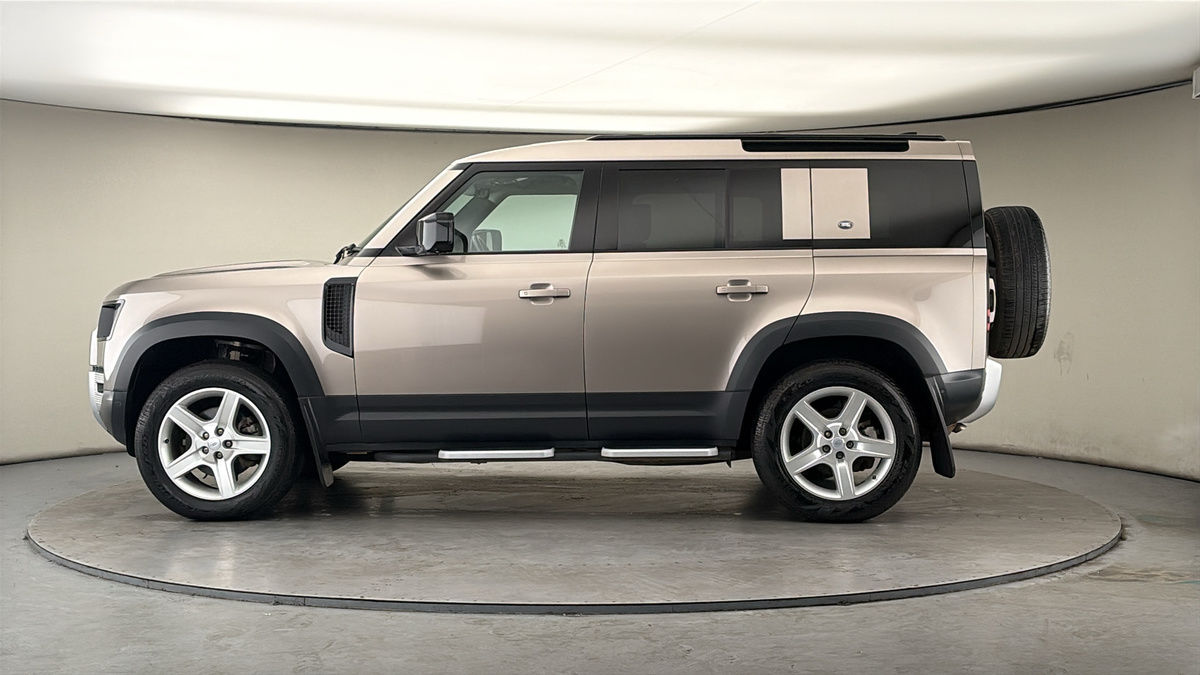 Used Land Rover Defender 2023 for sale - 78168174: Photo 15