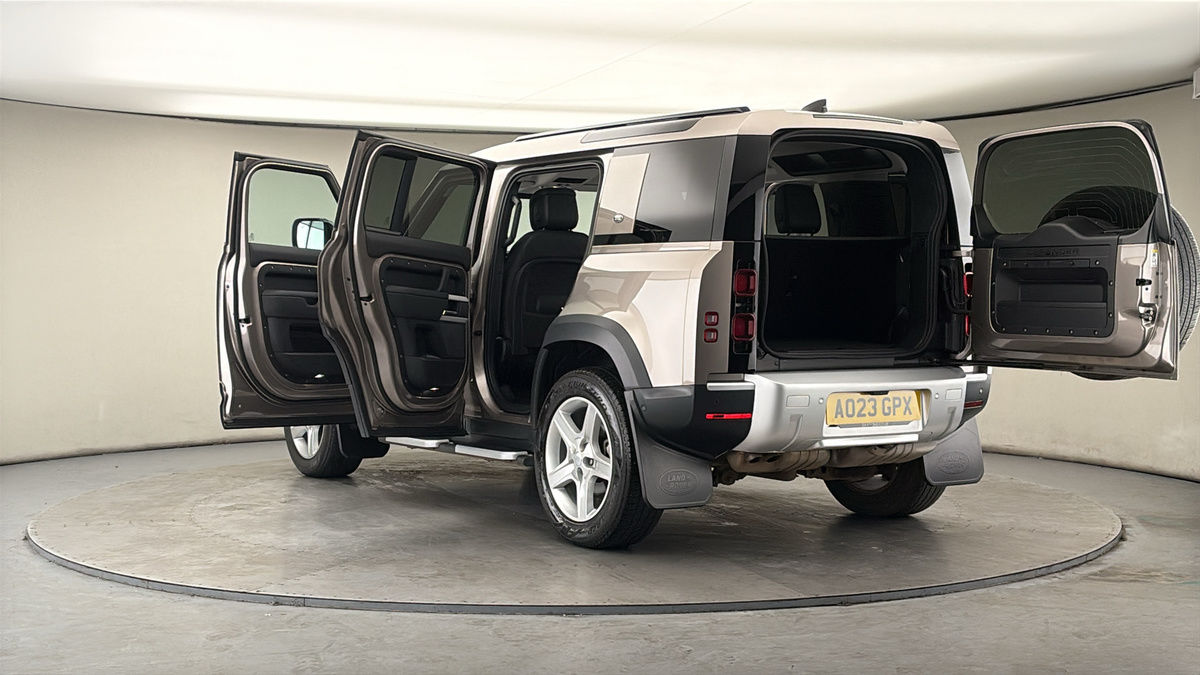 Used Land Rover Defender 2023 for sale - 78168174: Photo 23