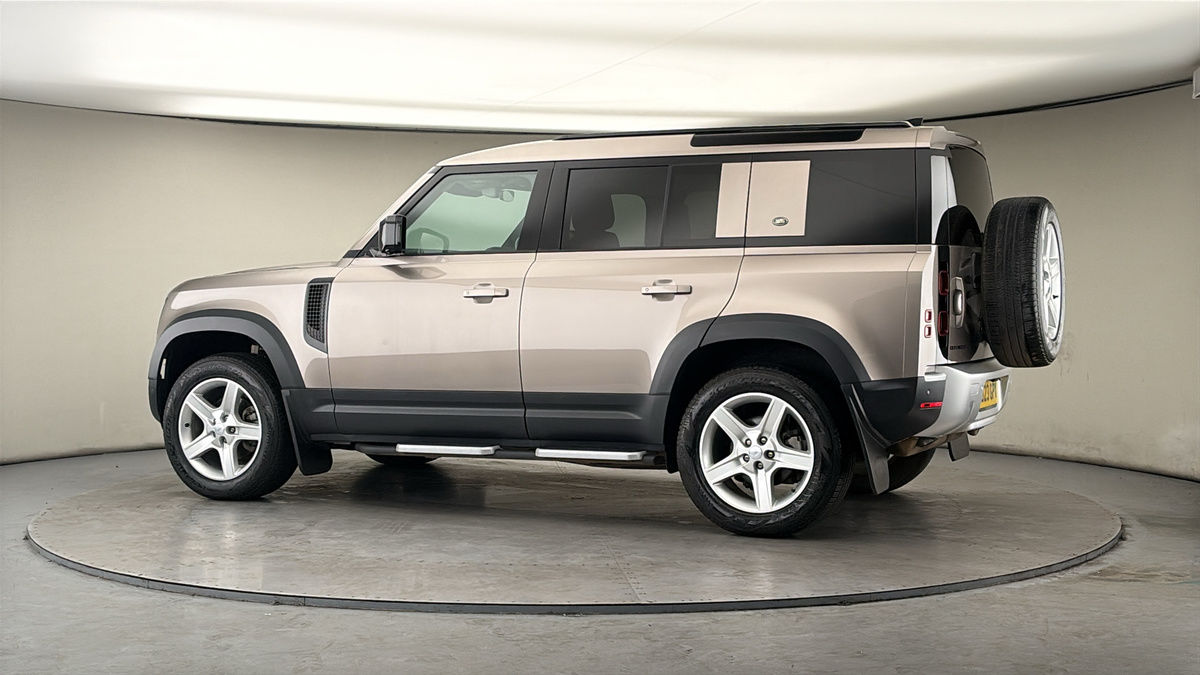 Used Land Rover Defender 2023 for sale - 78168174: Photo 26