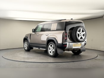 Used Land Rover Defender 2023 for sale - 78168174: Photo