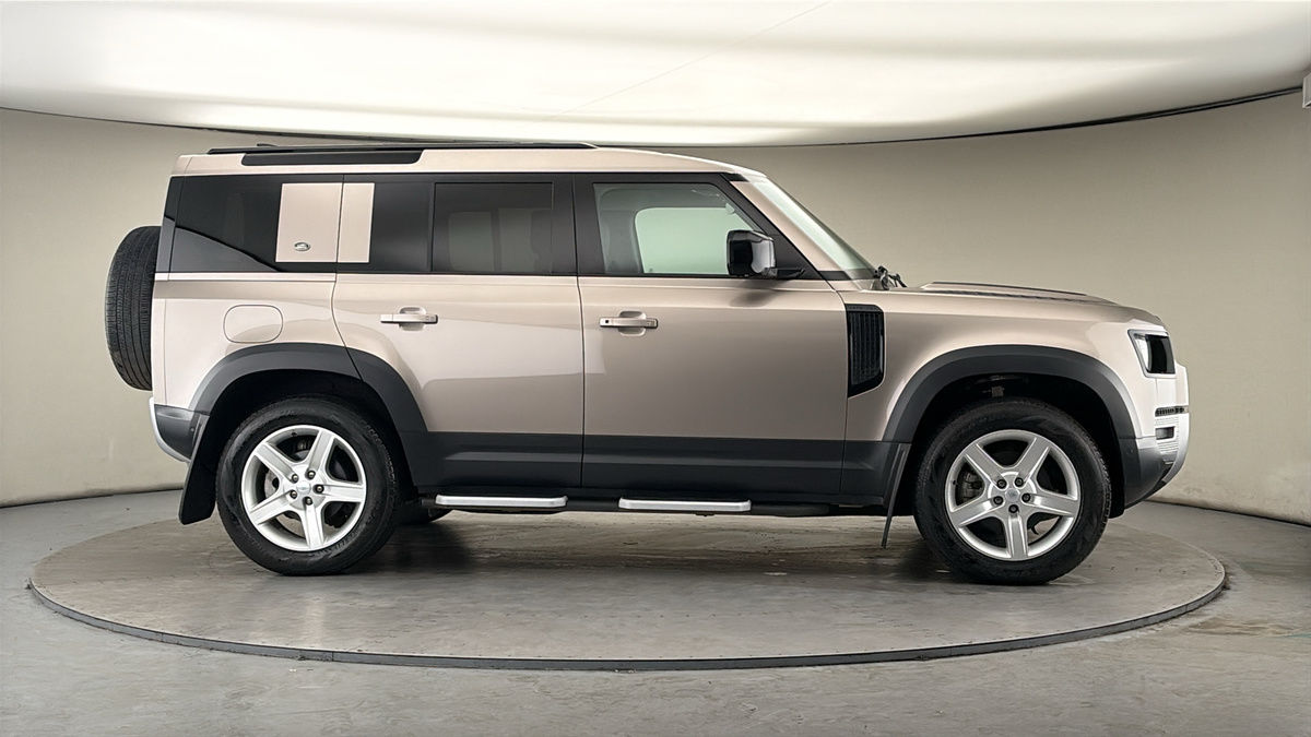 Used Land Rover Defender 2023 for sale - 78168174: Photo 36