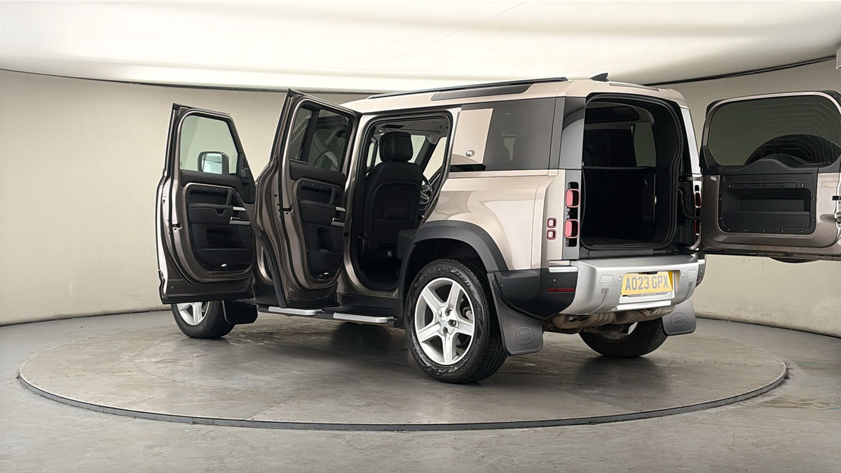 Used Land Rover Defender 2023 for sale - 78168174: Photo 43