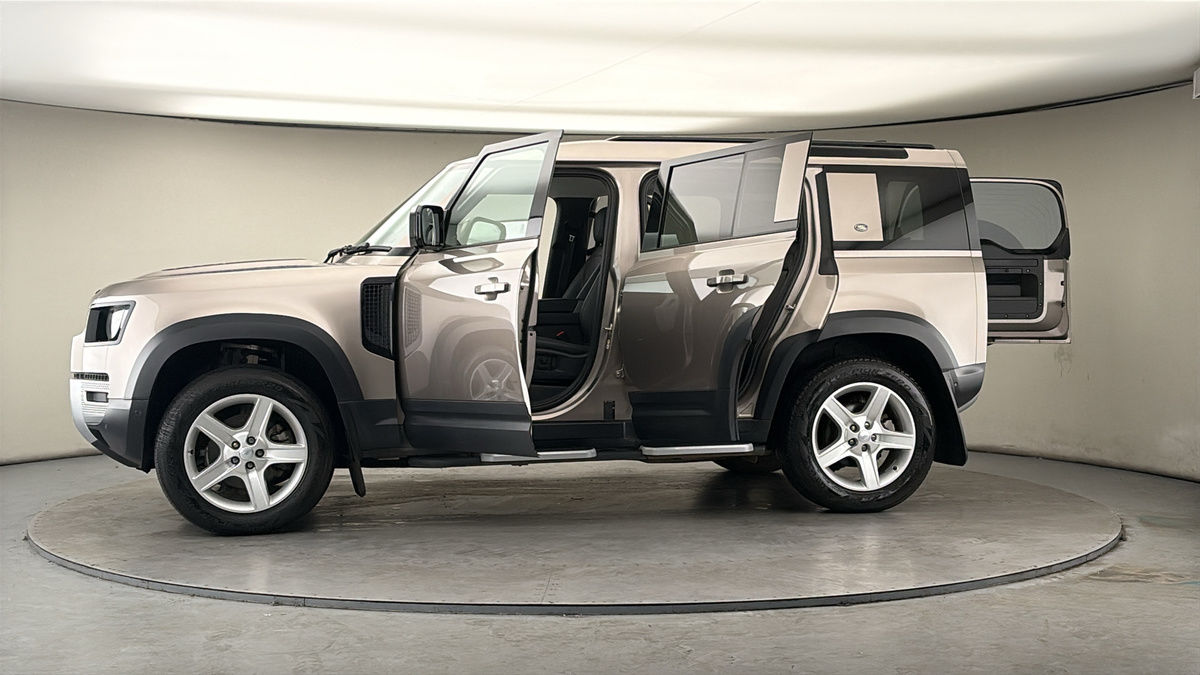 Used Land Rover Defender 2023 for sale - 78168174: Photo 47