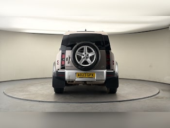 Used Land Rover Defender 2023 for sale - 78168174: Photo