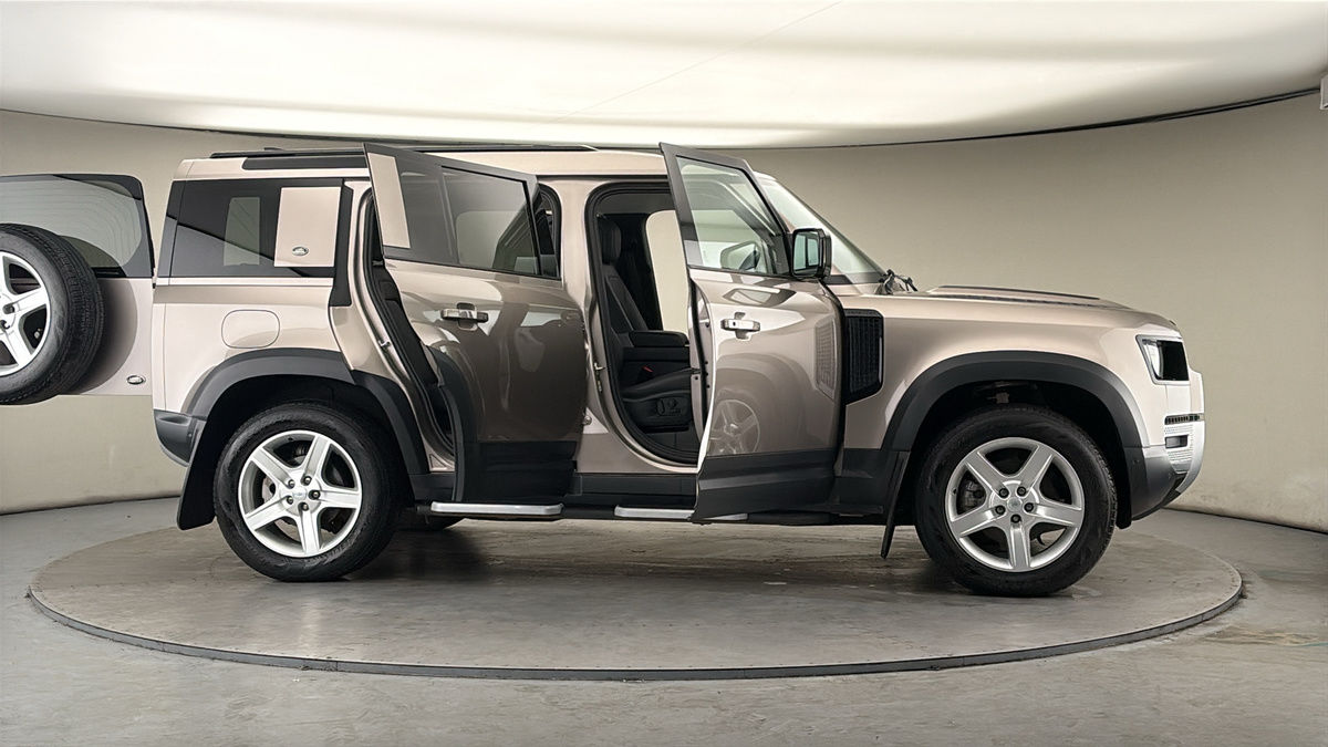 Used Land Rover Defender 2023 for sale - 78168174: Photo 55