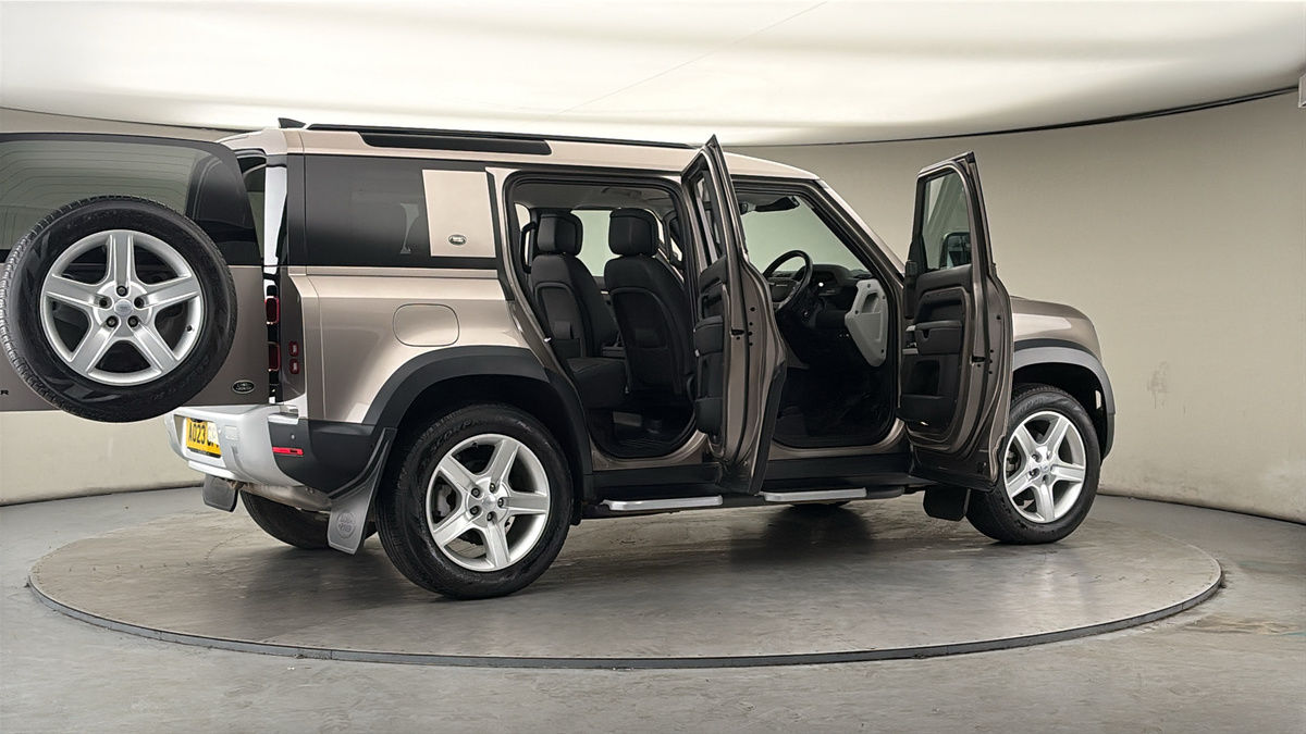 Used Land Rover Defender 2023 for sale - 78168174: Photo 57