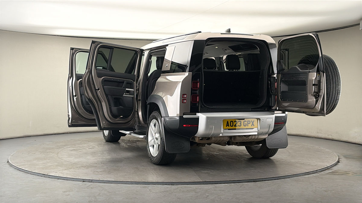 Used Land Rover Defender 2023 for sale - 78168174: Photo 61