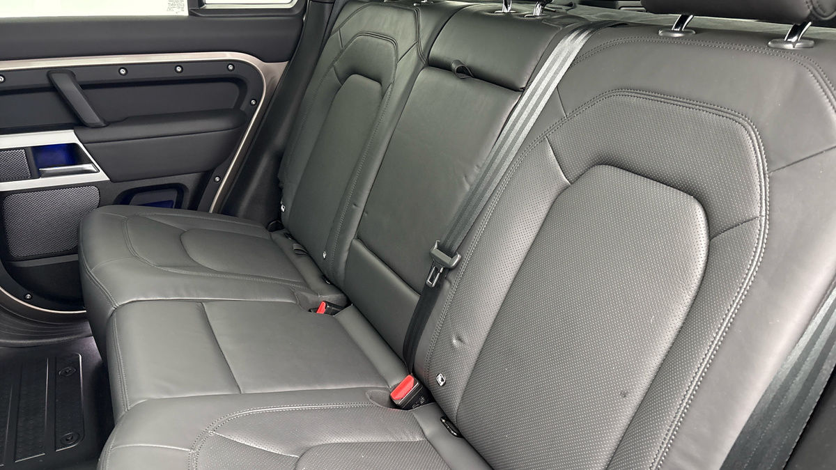 Used Land Rover Defender 2023 for sale - 78168174: Photo 8