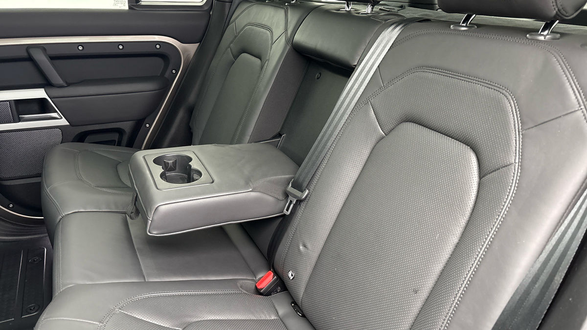 Used Land Rover Defender 2023 for sale - 78168174: Photo 9
