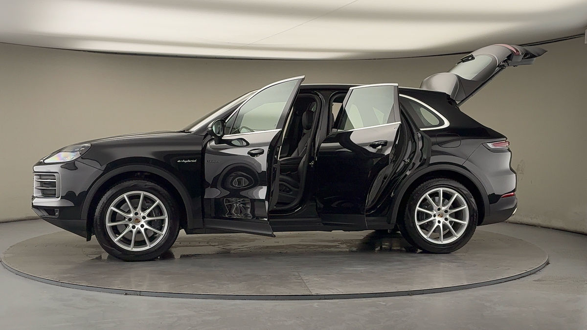 Used Porsche Cayenne 2023 for sale - 77213241: Photo 47