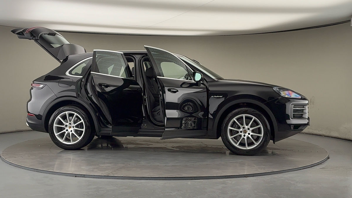 Used Porsche Cayenne 2023 for sale - 77213241: Photo 55