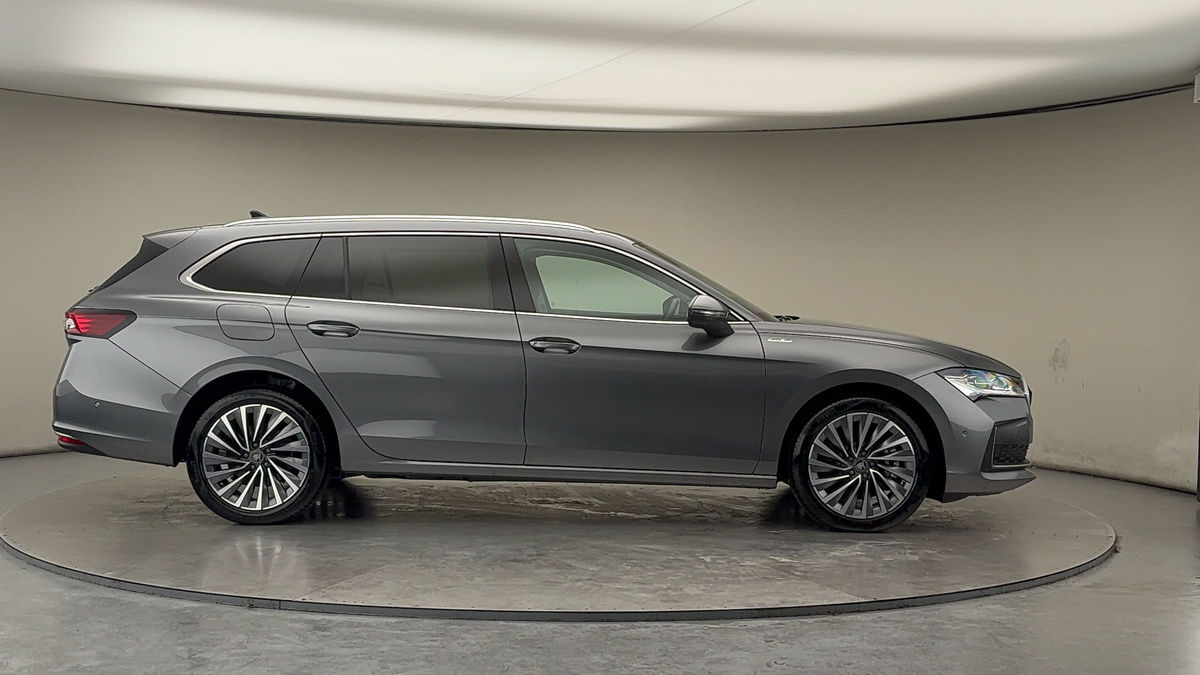 Used Skoda Superb 2025 for sale - 77572490: Photo 16