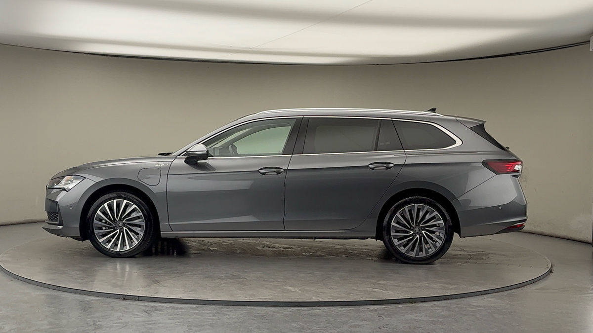 Used Skoda Superb 2025 for sale - 77572490: Photo 27