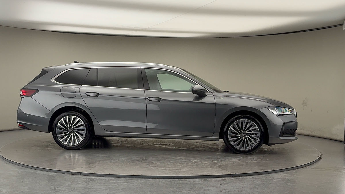 Used Skoda Superb 2025 for sale - 77572490: Photo 36