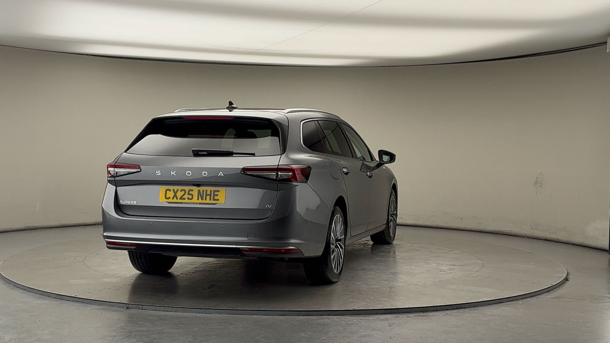 Used Skoda Superb 2025 for sale - 77572490: Photo 40