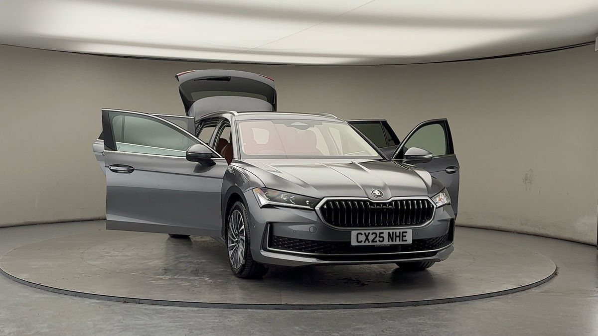 Used Skoda Superb 2025 for sale - 77572490: Photo 52