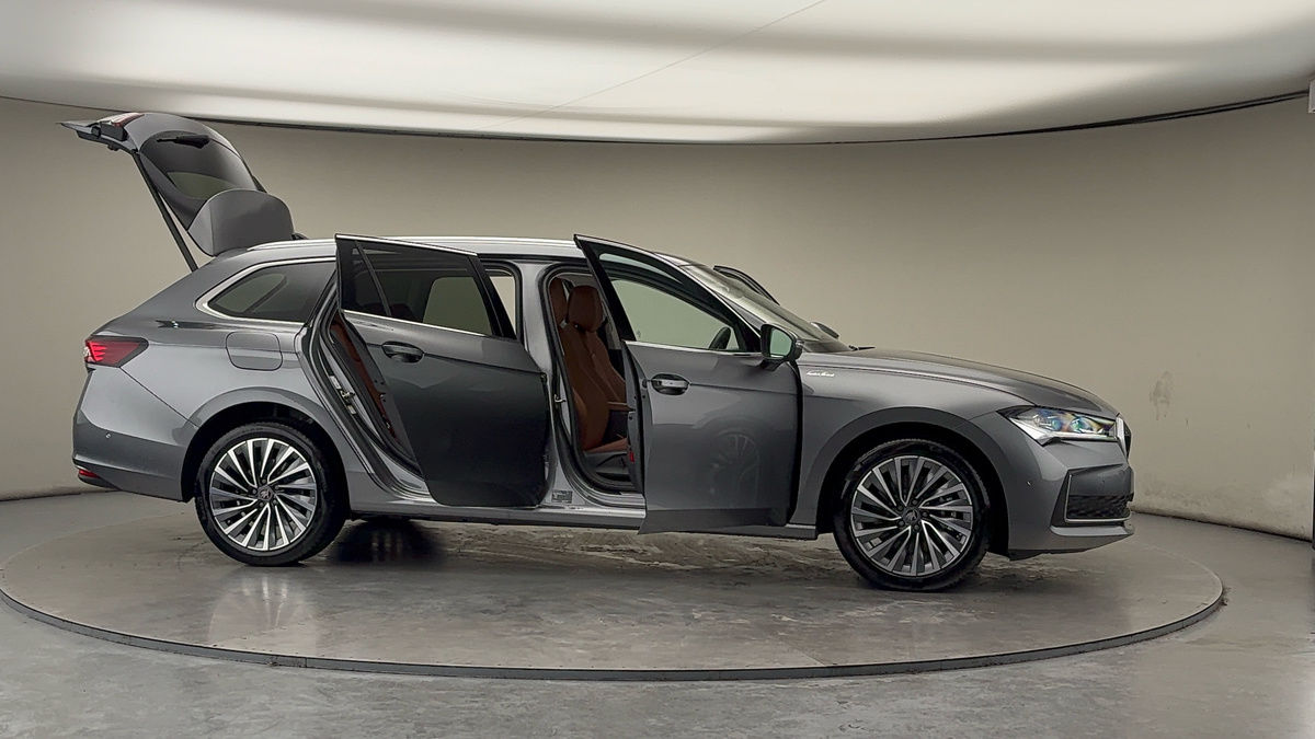 Used Skoda Superb 2025 for sale - 77572490: Photo 55