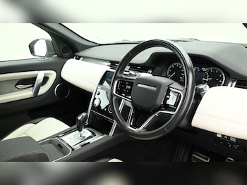 Used Land Rover Discovery Sport 2021 for sale - 75336933: Photo