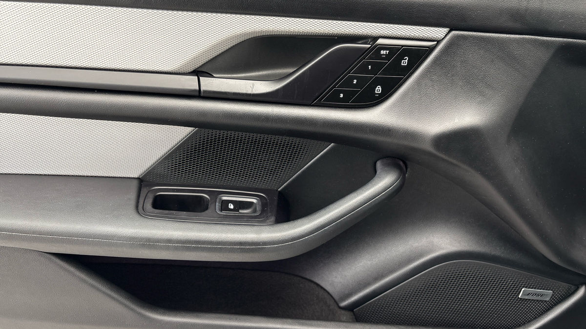 Used Porsche Taycan 2022 for sale - 76740955: Photo 20