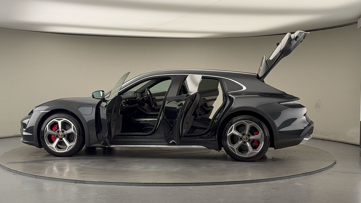 Used Porsche Taycan 2022 for sale - 76740955: Photo 48