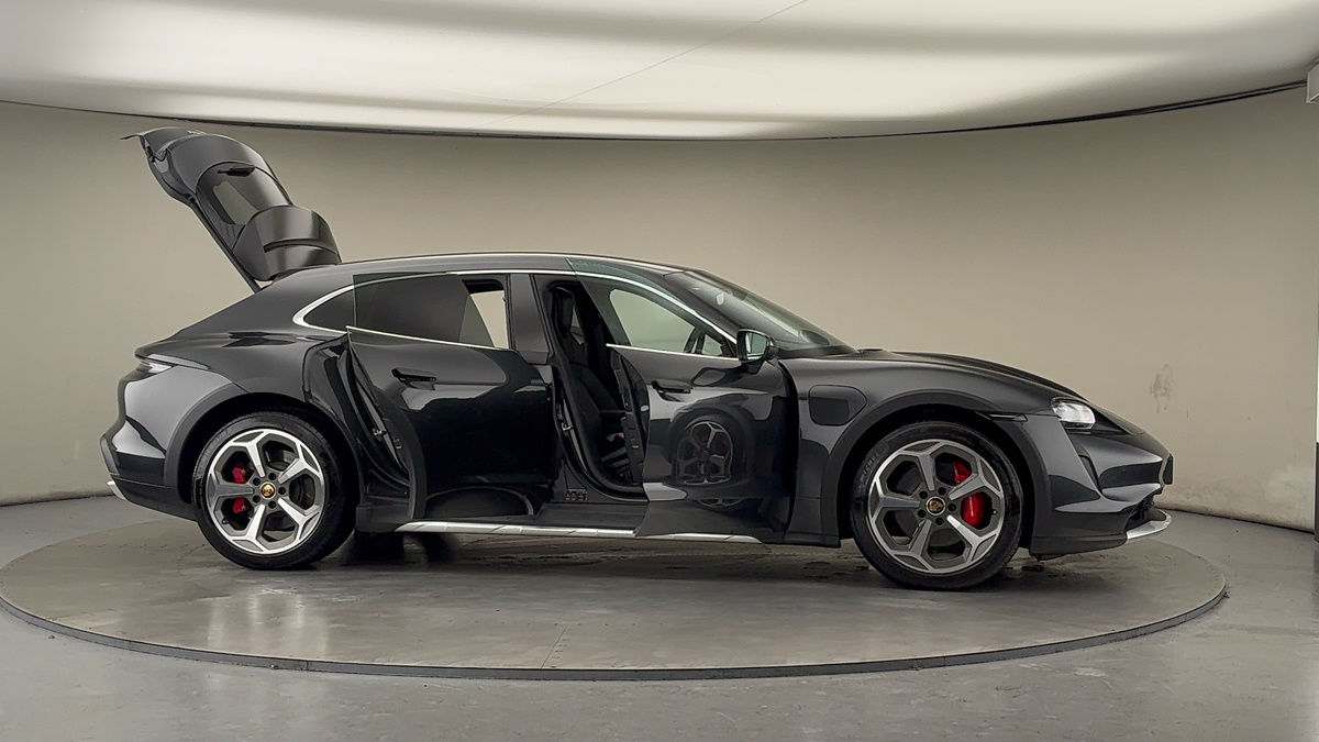 Used Porsche Taycan 2022 for sale - 76740955: Photo 57